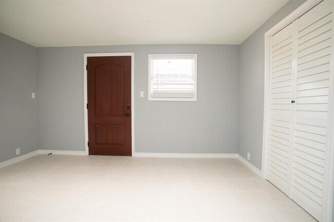 Photo - 5821 W Sunforest Dr