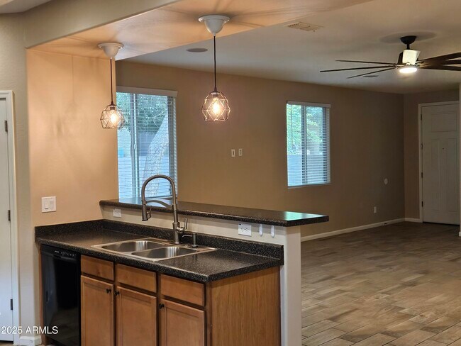 Photo - 7836 W Rock Springs Dr