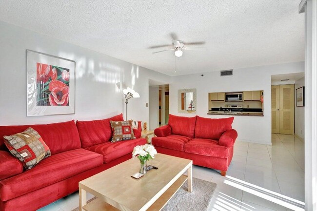 Photo - 1915 Lavers Cir Unit E103