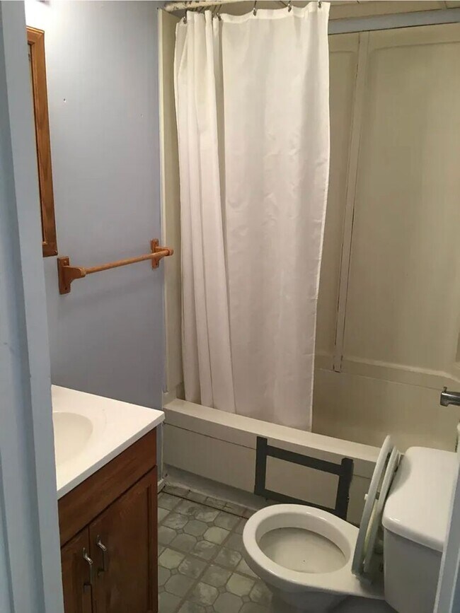 Photo - 2918 Clermont Unit 4