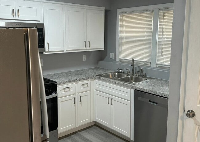 Photo - 8576 Kathlyn Dr