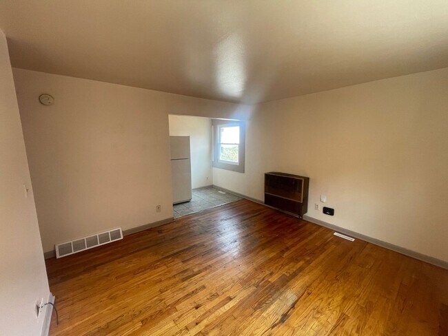 1320 S 26th St. (8 unit)