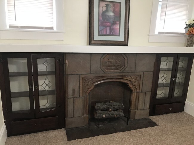 Living Room - 3422 Bosworth Rd