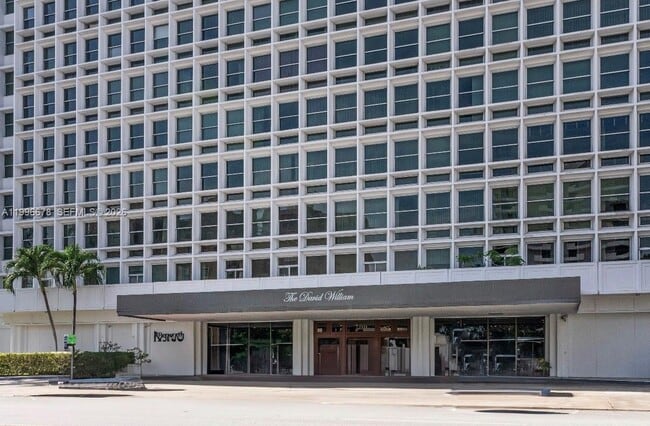 Building Photo - 700 Biltmore Way Unit 1004