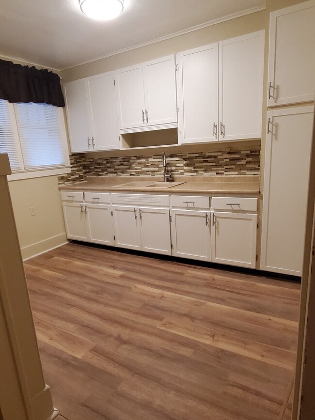 Building Photo - 485 Sawyer St Unit 1