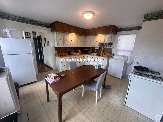 Building Photo - 543 Broadway Unit 2T Rental