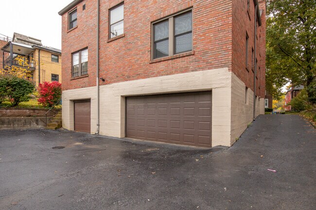 Photo - 7535 Oxford Dr Unit 1E