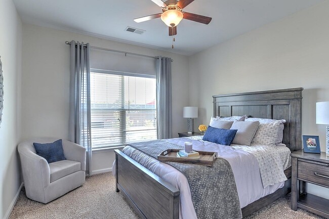 10 Newbridge Apartments
