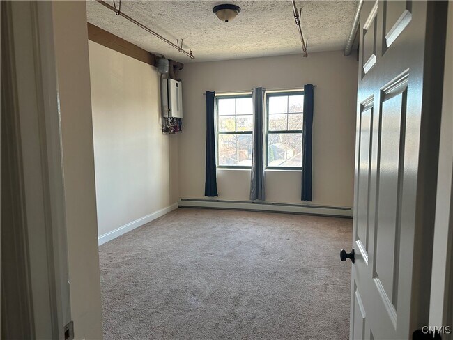 Photo - 617 Hiawatha Blvd