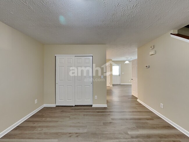 Photo - 11 Glenpark Ct