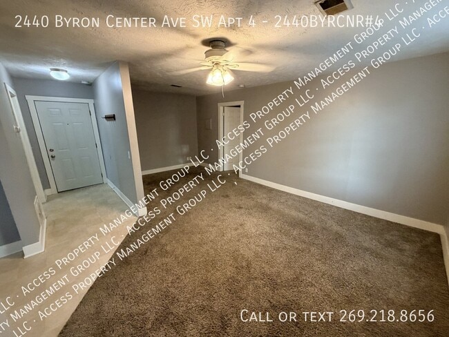 Building Photo - 2440 Byron Center Ave SW Unit 2440BYRCNR#4