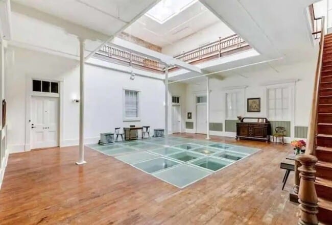 Photo - 2010 The Strand Unit 202