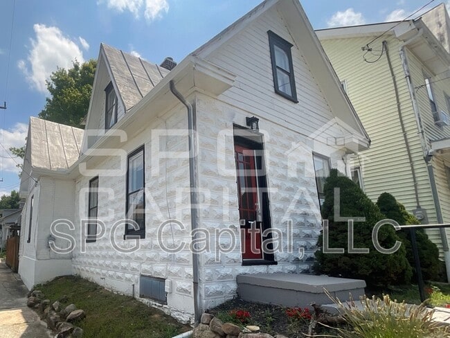Building Photo - 262 E Garfield St Rental