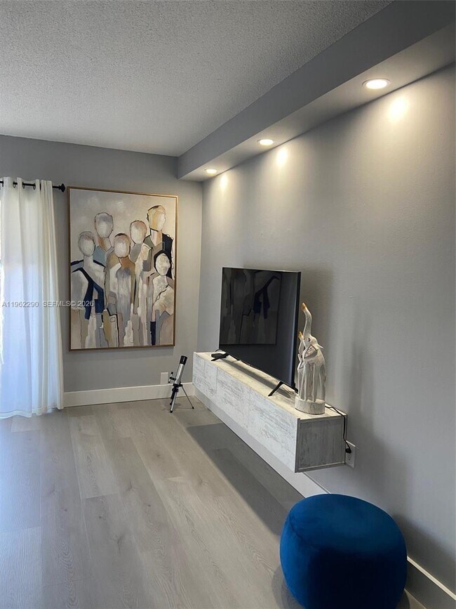 Photo - 400 Kings Point Dr Unit 526