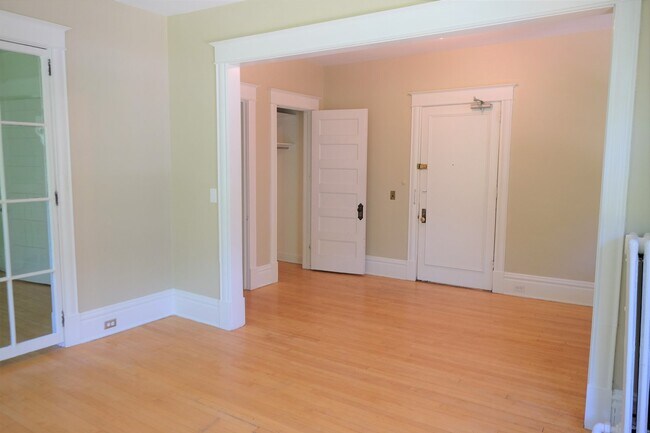 Linden Hills | 4127