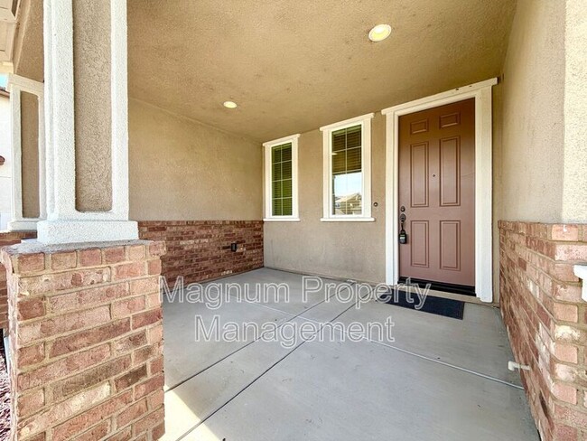 Photo - 34124 Thistlewood Ave