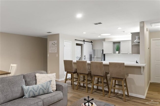 Photo - 12 Yuma Ave Unit 21