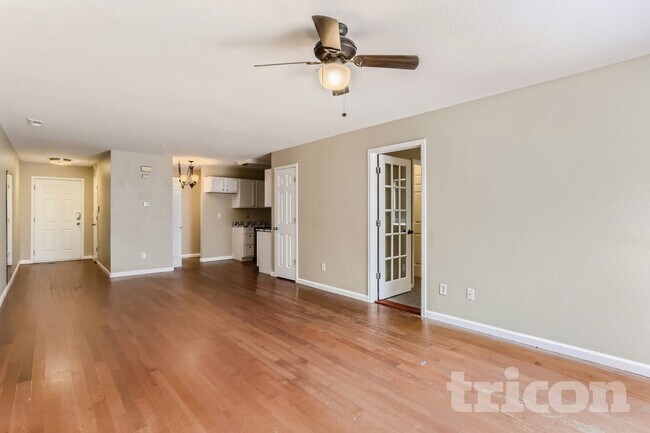 Photo - 240 S Irving St