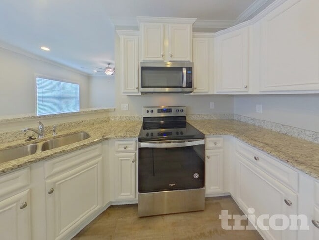 Photo - 618 Grantleigh Dr
