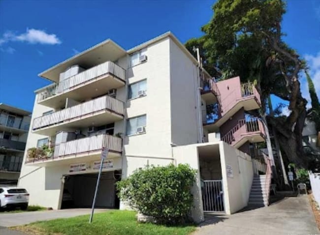 Photo - 1914 University Ave