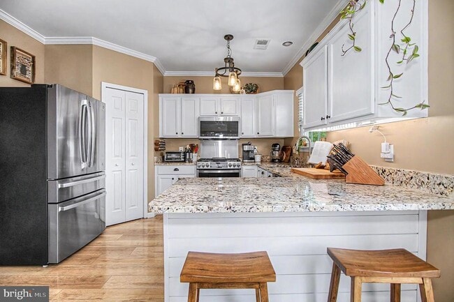 Photo - 510 Lilac Terrace NE