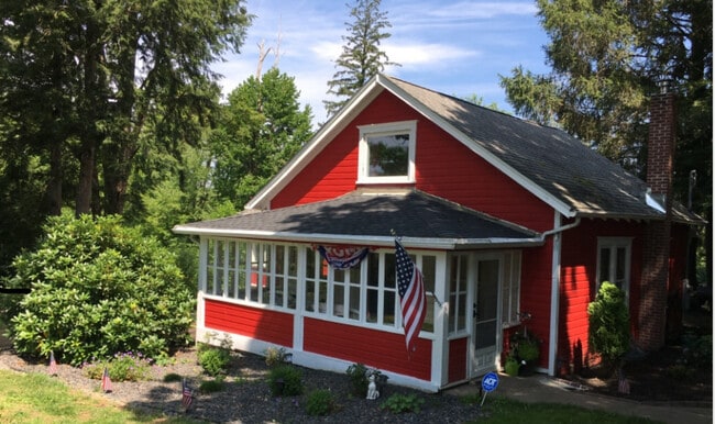 Building Photo - 20986 US-6 Unit A Rental