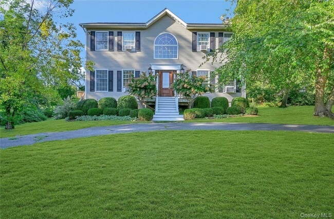 215 Kouros Rd