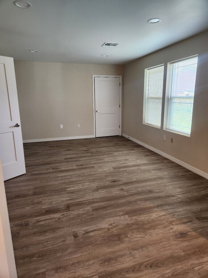 Photo - Ridgeview Heights