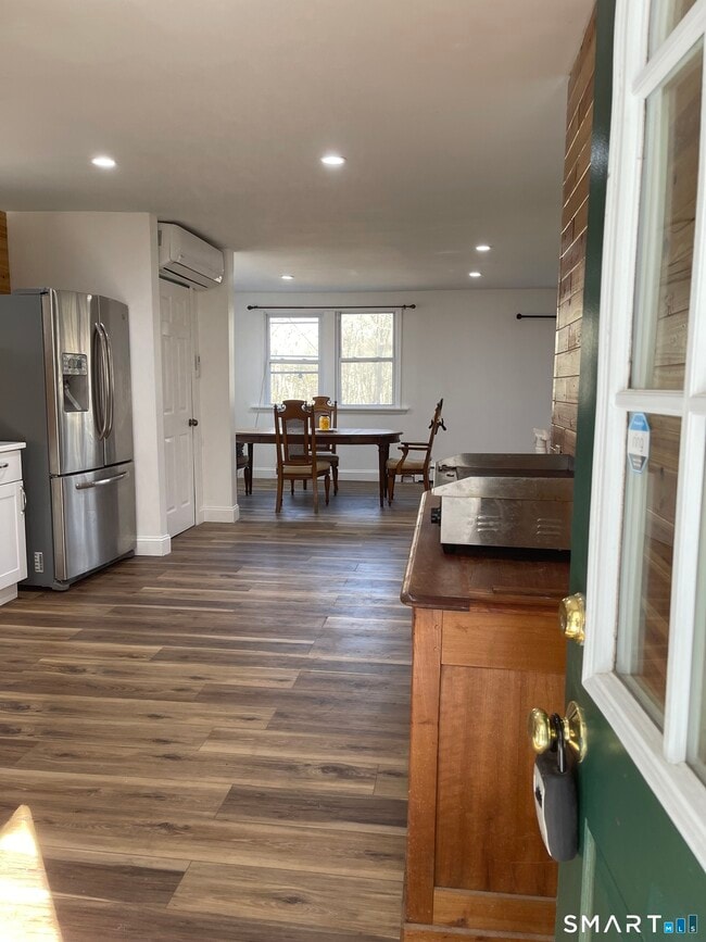 Photo - 37 Long Meadow Rd