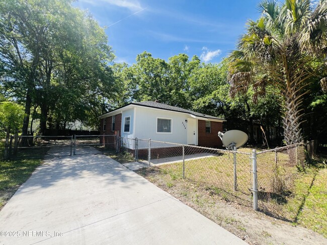 Building Photo - 3354 Mabry Terrace Rental