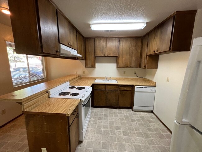 Photo - 1132 Hobart St Unit B (Alley Access Dark Brown Duplex)