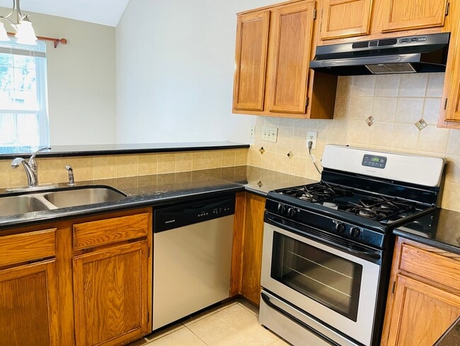 Photo - 4715 Rainbow Run