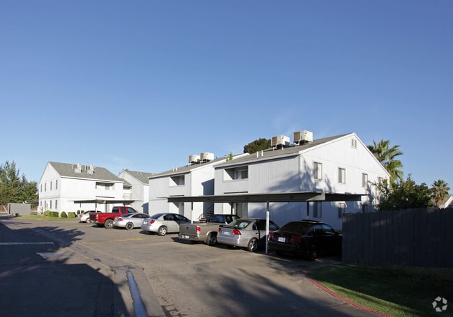 Photo - Hacienda Villa Apartments