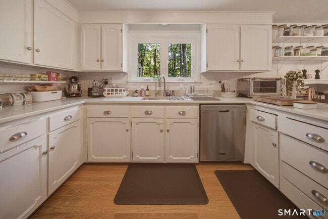 Photo - 32 Fox Den Rd