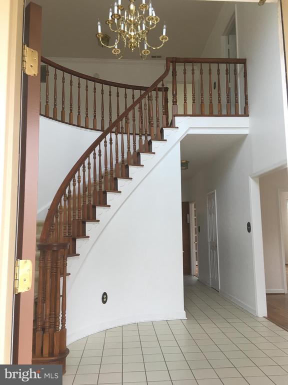 Building Photo - 5430 Ashleigh Rd