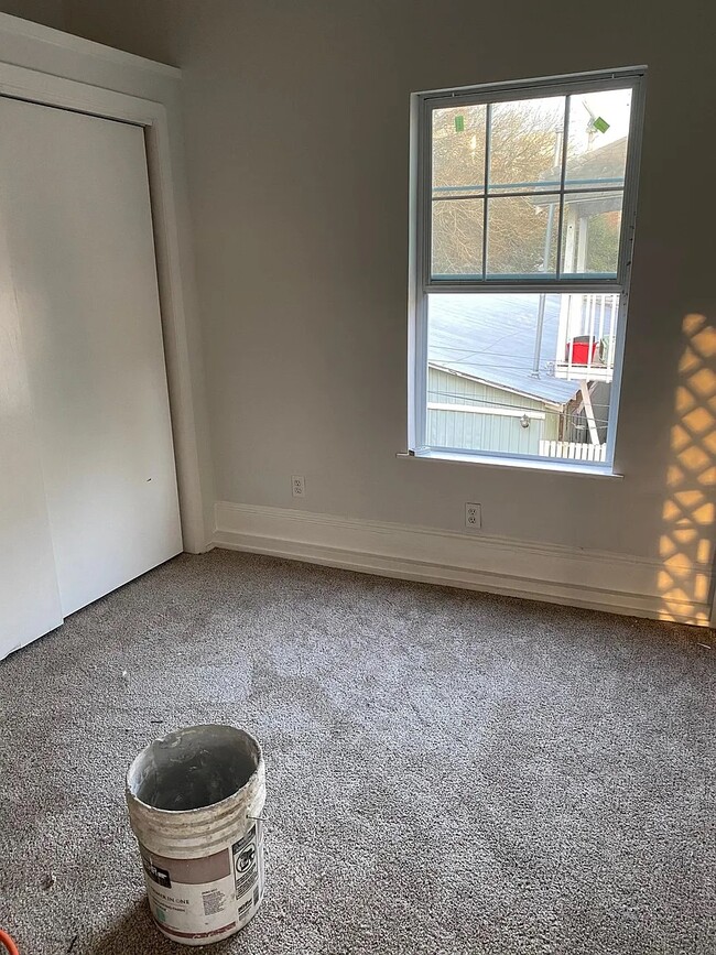 Photo - 304 Welch St