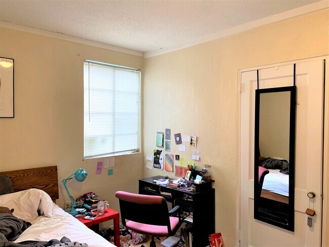 Photo - 1036 State St NW Unit B