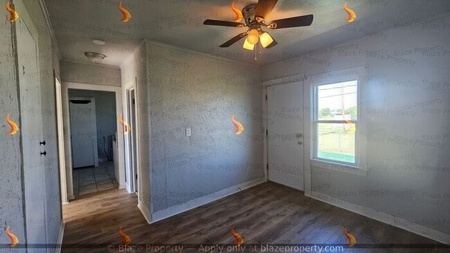 Photo - Cozy Country Home on a Large Lot