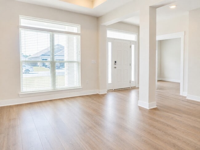 Photo - 6242 Jenks Dr