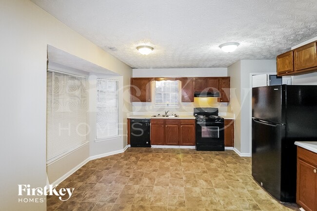 Photo - 6206 Amberly Rd