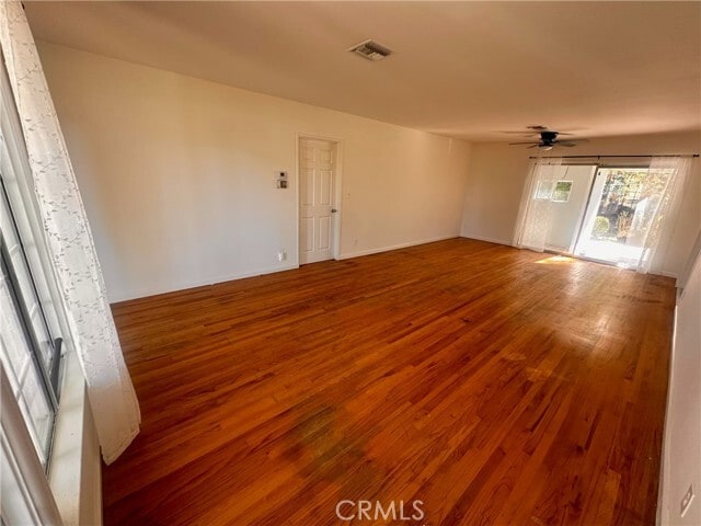 Photo - 7010 Cozycroft Ave
