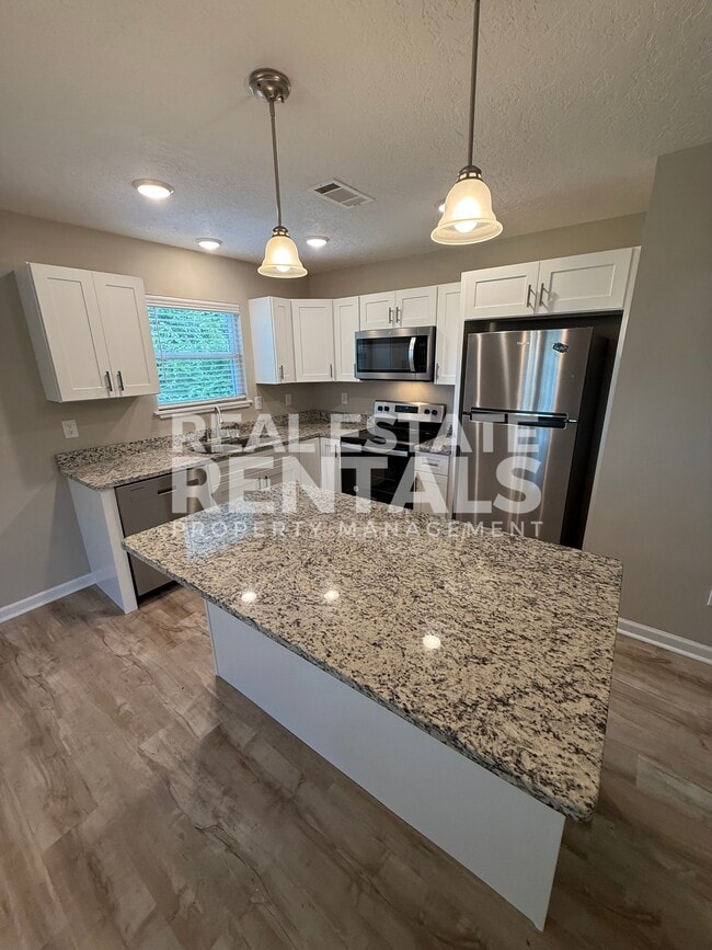Photo - 613 Polk St