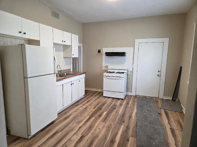 Photo - 923 N Mason St