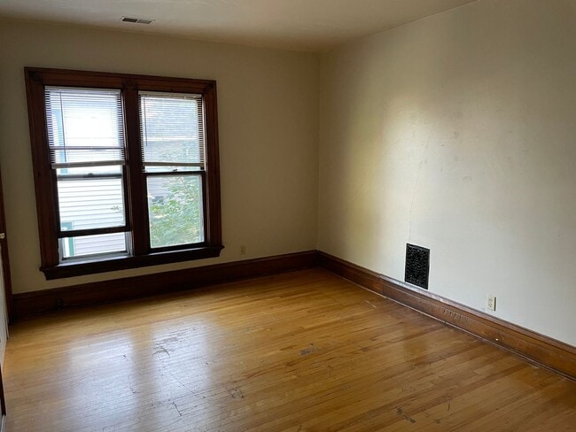 Photo - 637 Franklin St Unit Franklin, 637A