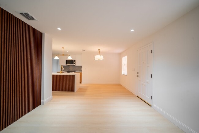 Photo - 1550 S Greenway Dr