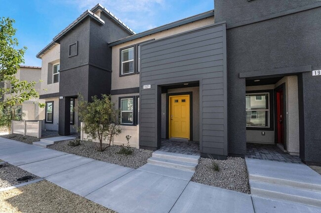 Stylish Townhome Living: Luxury and Comfort! - Stylish Townhome Living: Luxury and Comfort!