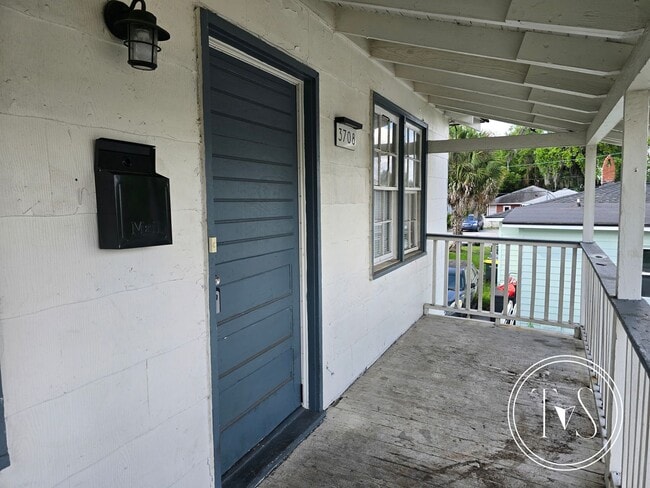 Photo - RATE DROP ALERT (was $1475/month)!