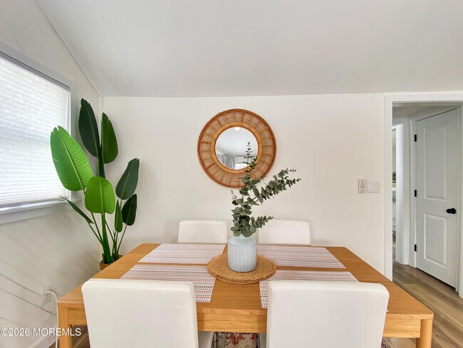 Photo - 110 Curtis Pl