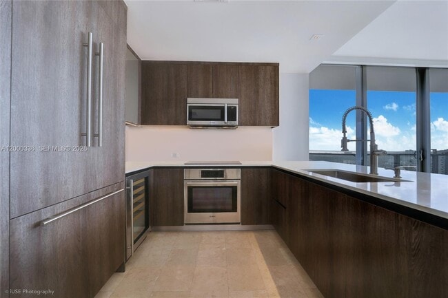 Photo - 88 SW 7th St Unidad 2602