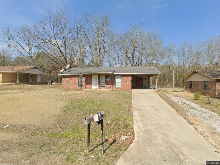 Photo - 842 Fernwood St House